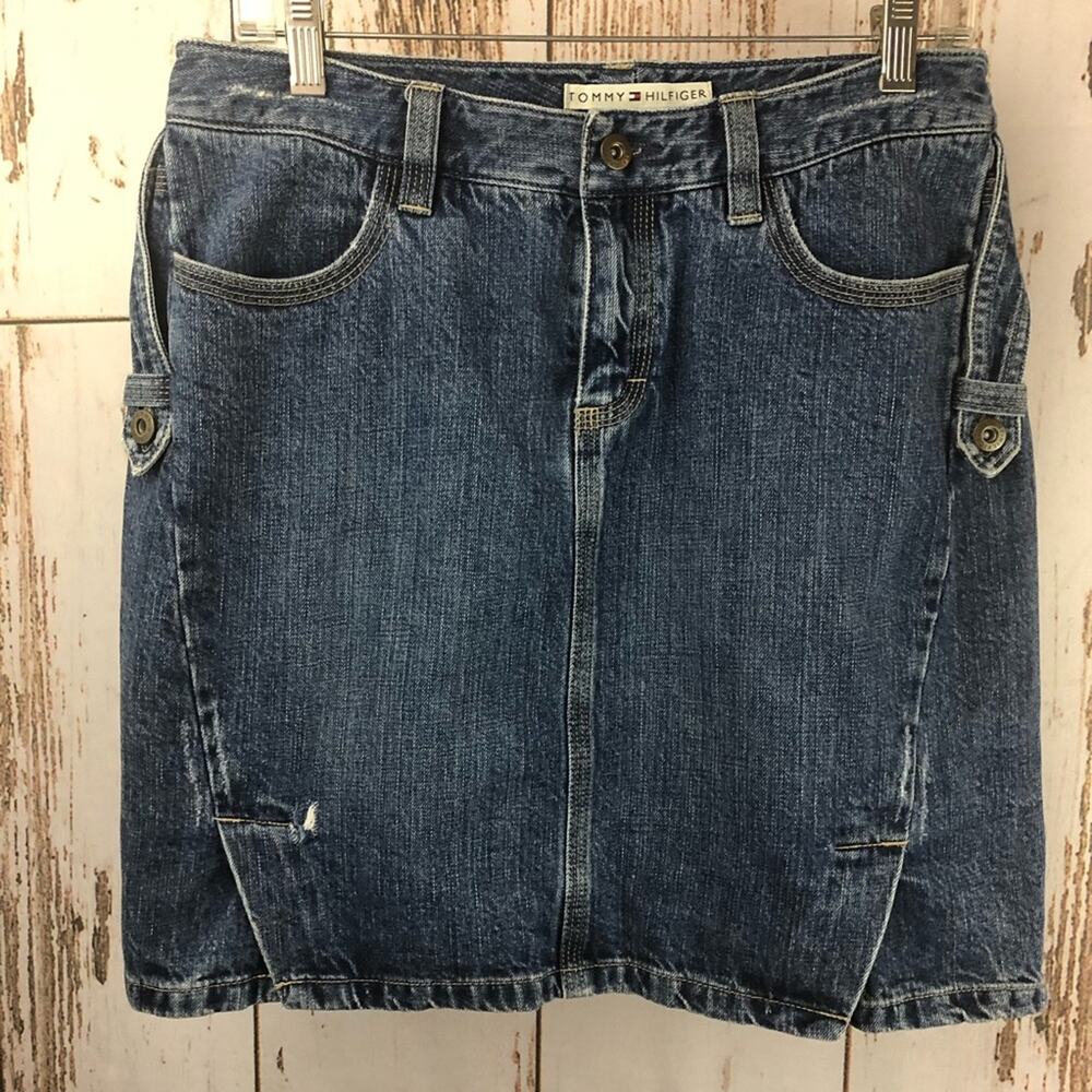 90’s Style Tommy Hilfiger, Denim Skirt. Size 8. Good used condition!